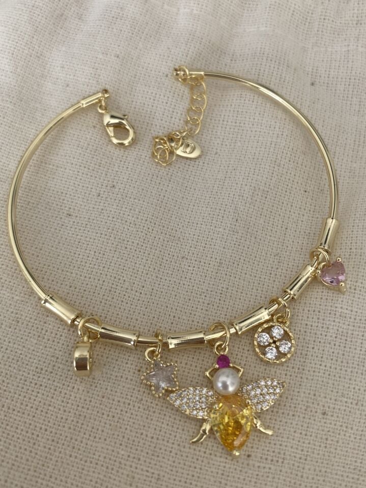 Çoklu Arı Detay Charmlı İnce Bileklik