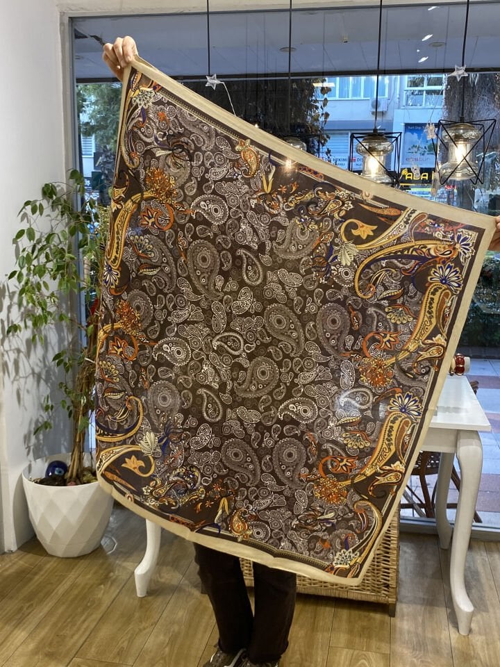 Desenli 90*90 Pamuklu Eşarp Şal