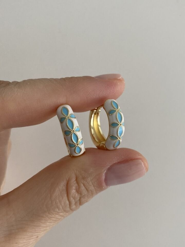 Altın Kaplama Mineli Yaprak Motifli Halka Küpe Mavi-Beyaz (İç çapı:1,3 cm)