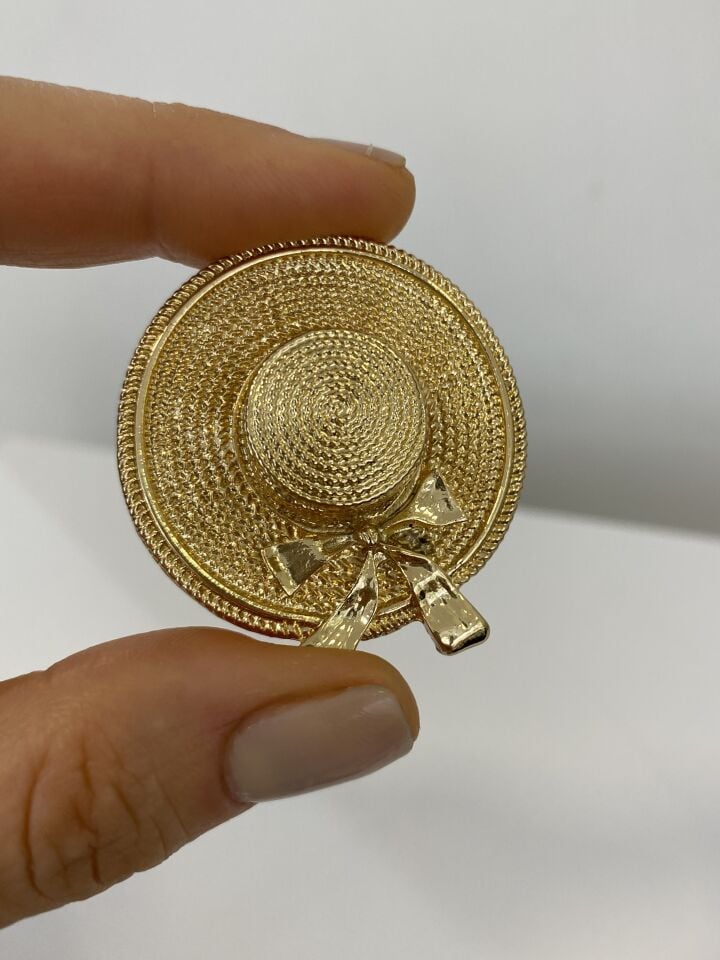 Fiyonklu Gold Şapka Broş