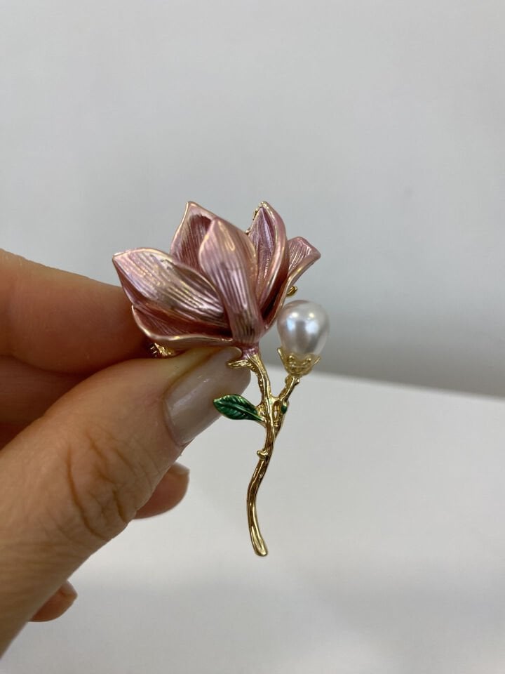 İnci Detaylı Çiçek Broş