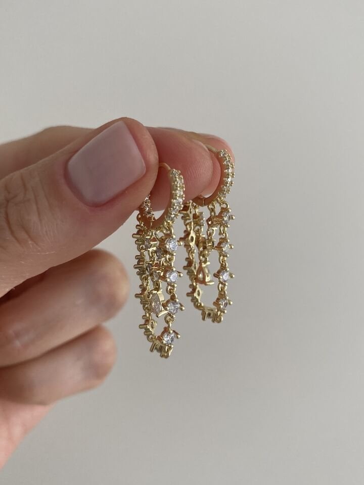 Altın Kaplama Minimal Taşlı Zincir Detaylı Halka Küpe (İç çapı: 1cm)