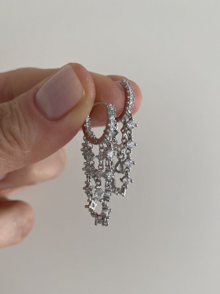 Altın Kaplama Minimal Taşlı Zincir Detaylı Halka Küpe Gümüş Renk (İç çapı: 1cm)