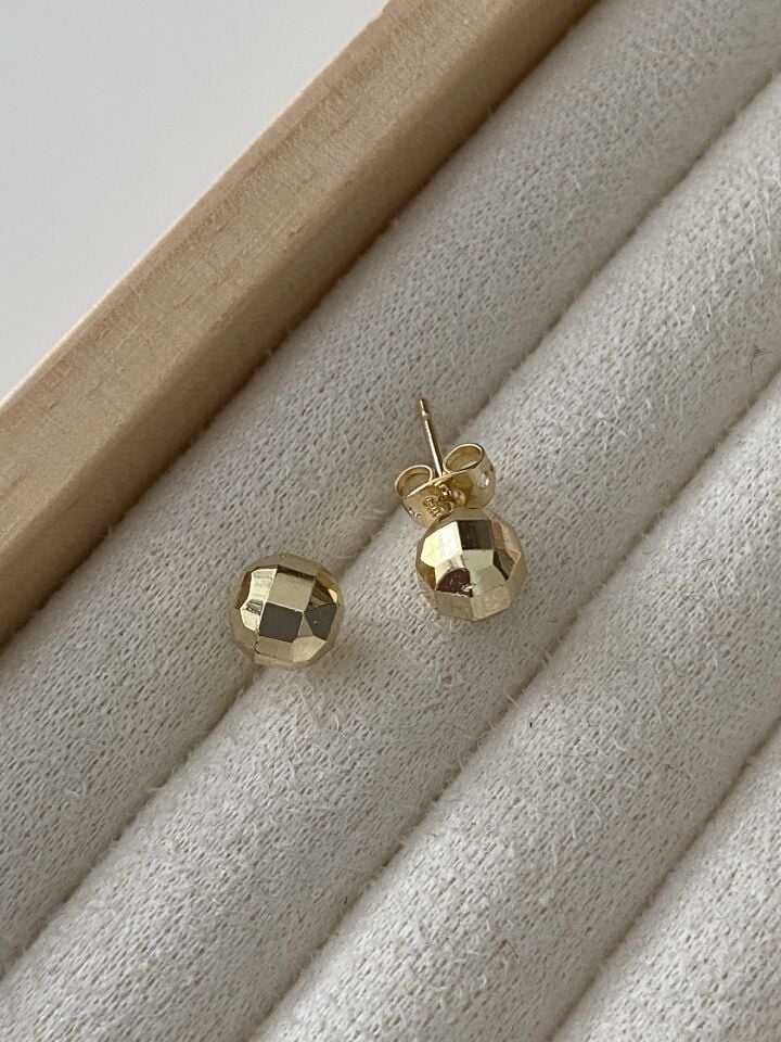 Özel Seri Yansımalı Minimal Top Küpe 6mm