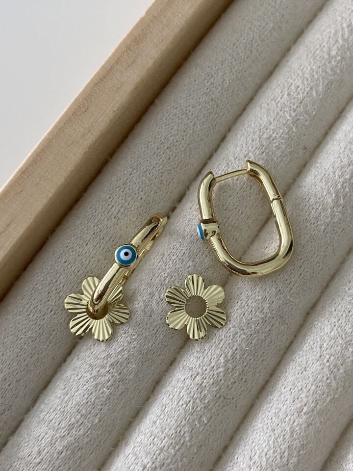 Altın Kaplama Çiçek Figür Nazar Boncuklu Pırpır Halka Küpe (İç boyu: 1,6cm)