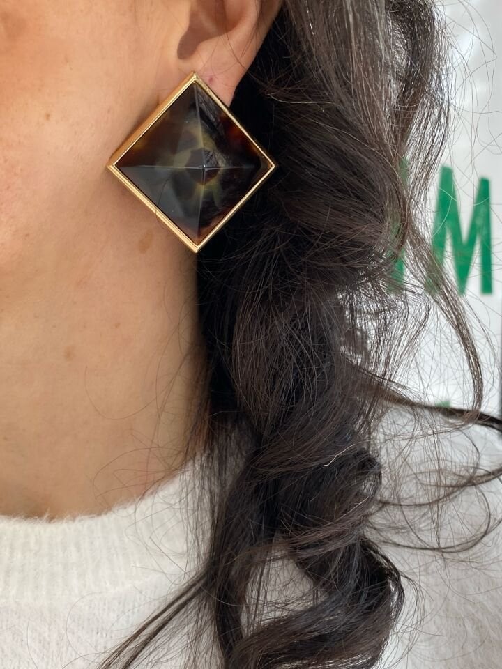 Leopar Detay Piramit Küpe