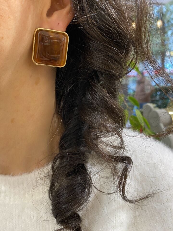 Gold Çerçeveli Kehribar Kare Küpe