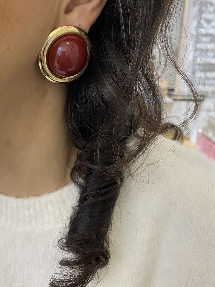 Gold Çerçeveli Bordo Yuvarlak Küpe