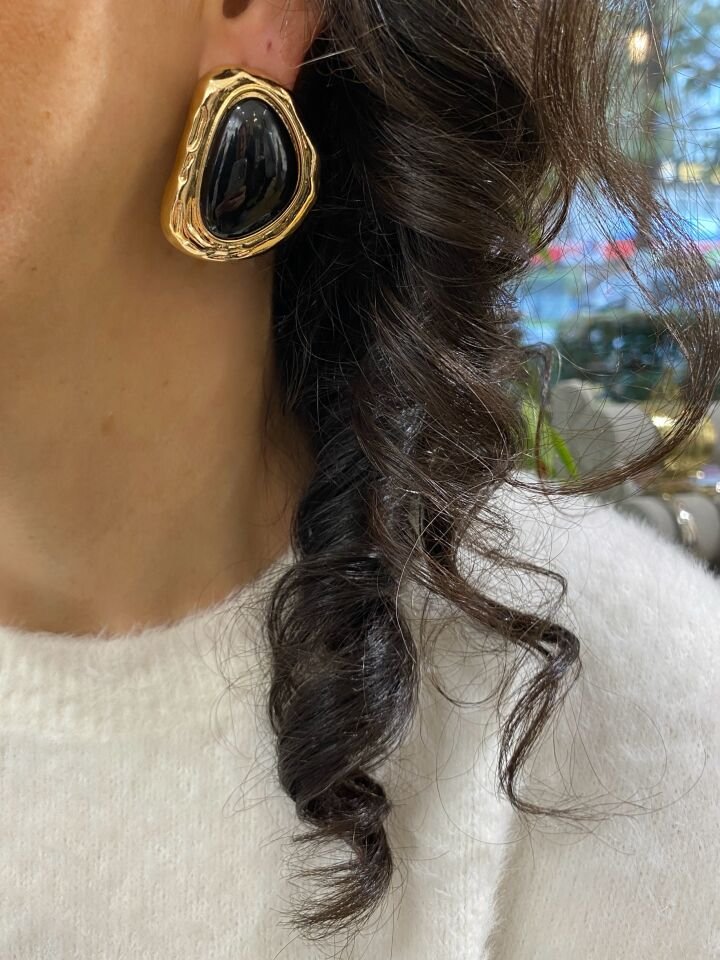 Gold Detaylı Siyah Vintage Küpe