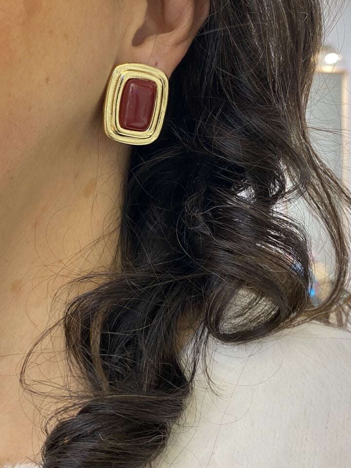 Gold Çerçeveli Bordo Kemik Küpe