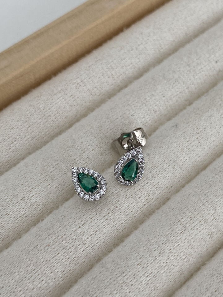 Özel Seri Yeşil Kristal Taşlı Damla Form Minimal Küpe