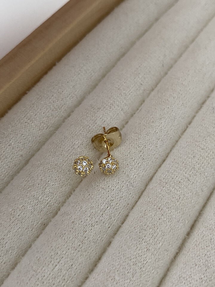 Özel Seri Gömme Taşlı Yarım Küre Model Minimal Küpe Gold 5mm