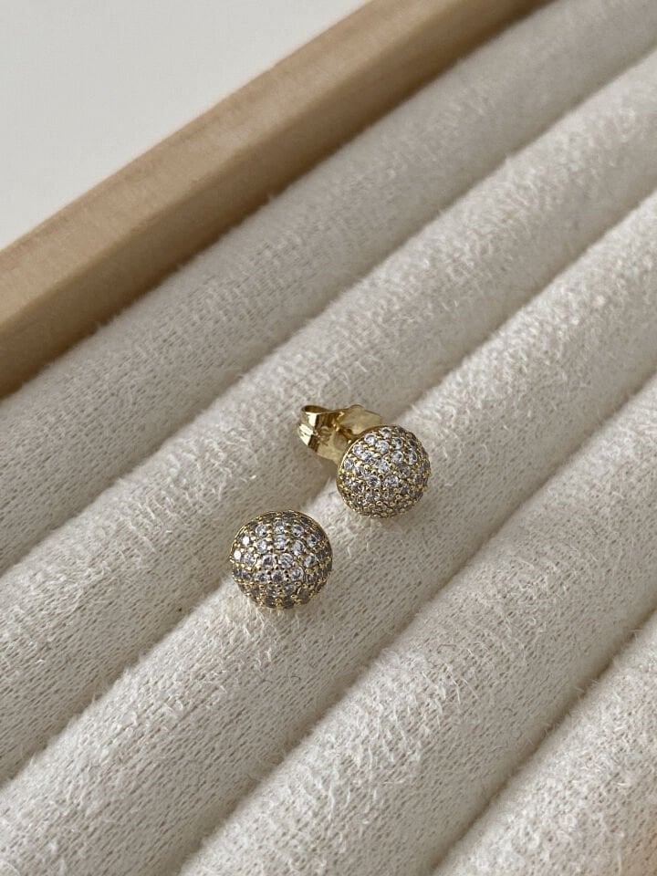 Özel Seri Gömme Taşlı Yarım Küre Model Minimal Küpe Gold 8mm