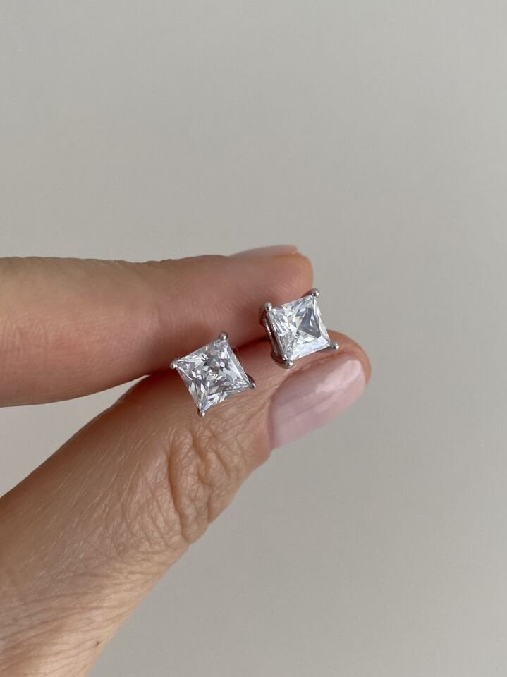 Özel Seri Kristal Taşlı Kare Form Tek Taş Minimal Küpe 6mm