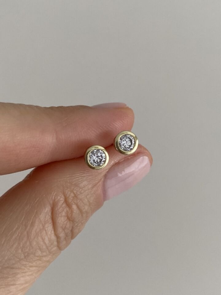 Özel Seri Sıvama Model Tektaş Minimal Küpe Gold 3mm
