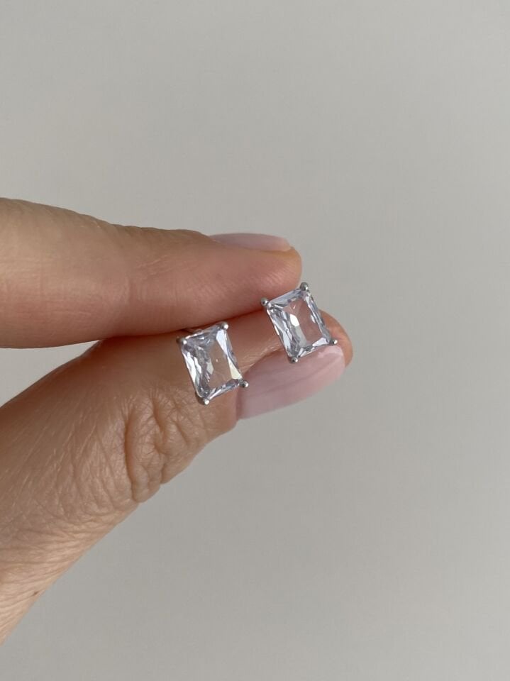Özel Seri Kristal Baget Tektaş Minimal Küpe 4mm