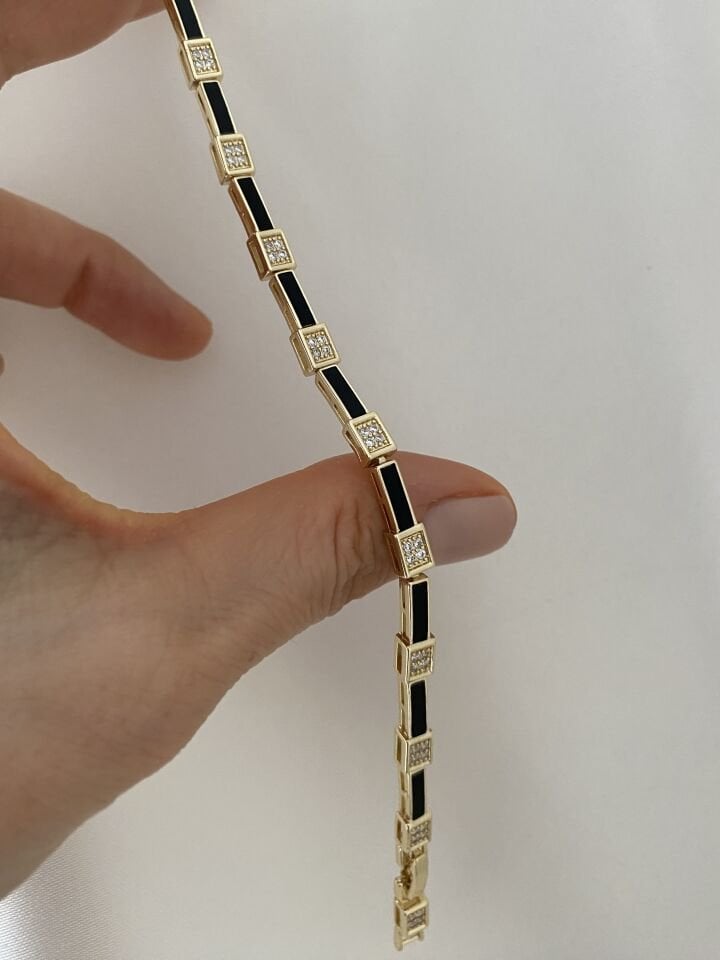 Gömme Taşlı Siyah Mineli Bileklik