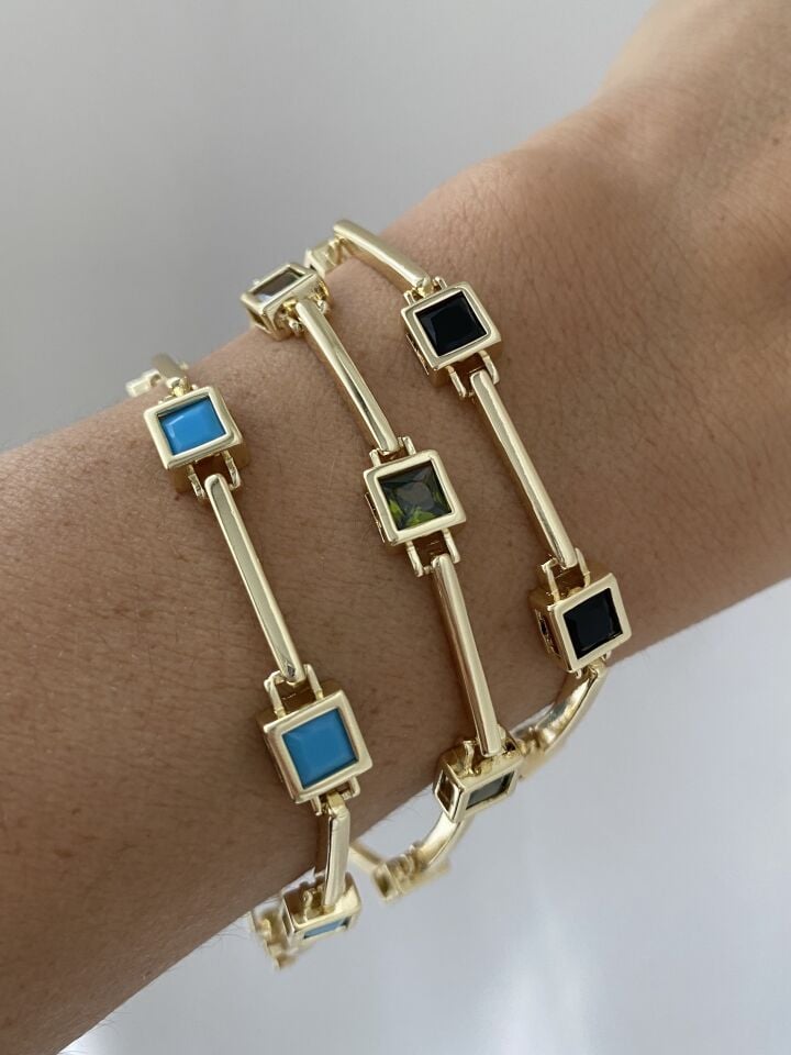 Kare Siyah Kristal Taşlı Çubuk Bileklik