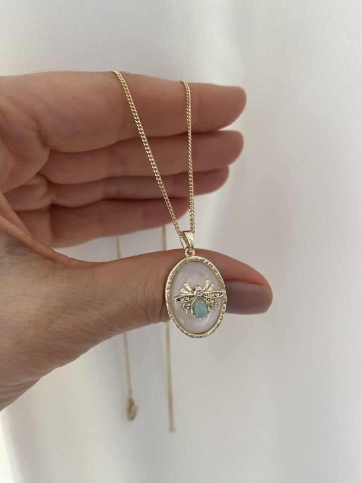 Mint Arı Detaylı Sedef Kolye