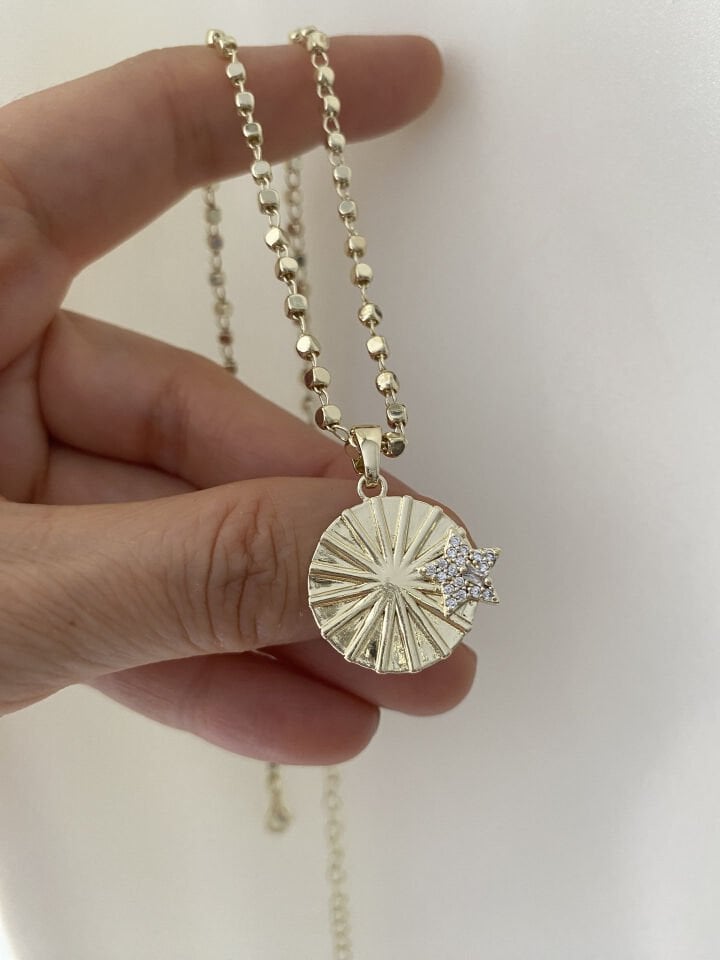 Dorika Zincirli Yıldız Detaylı Kolye