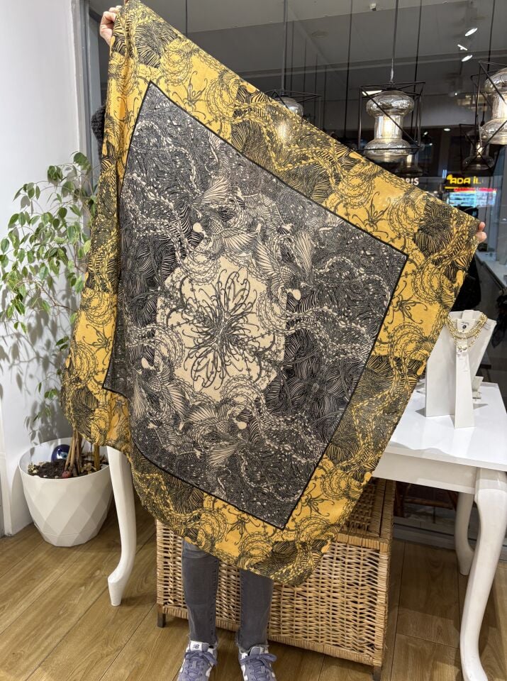 Desenli 90*90 Pamuklu Eşarp Şal