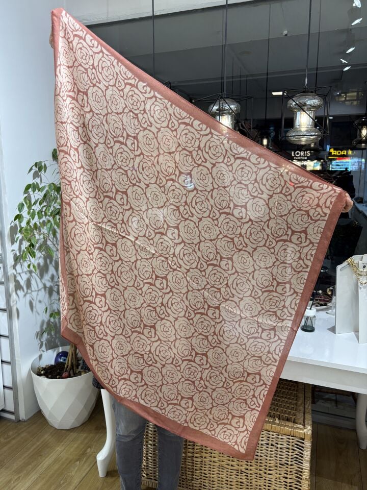 Desenli 90*90 Pamuklu Eşarp Şal