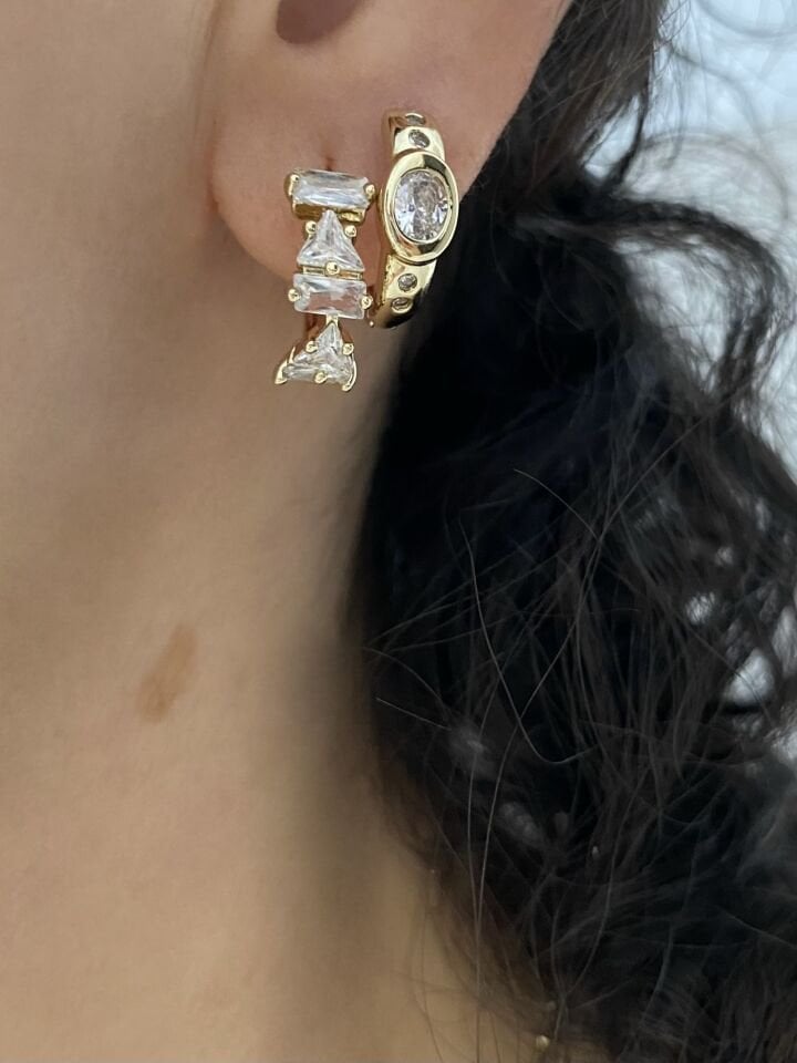 “Özel Seri” Oval Taşlı Halka Küpe