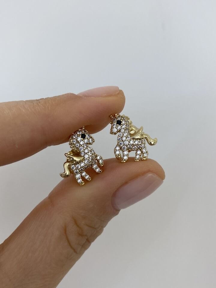 Özel Seri Gömme Taşlı Gold Unicorn Küpe