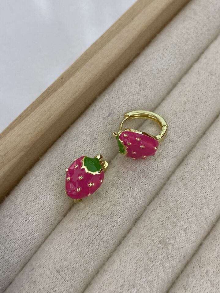 Özel Seri Çocuk Pembe Çilek Halka Küpe (İç çapı:1,1 cm)