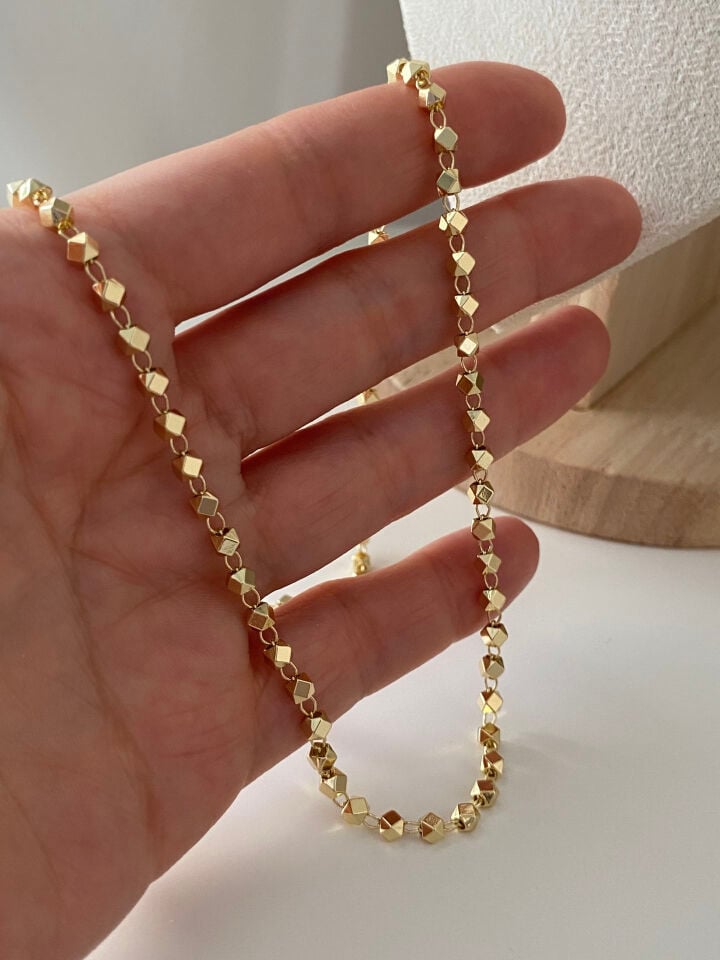 Yansımalı Kübik Zincir Kolye
