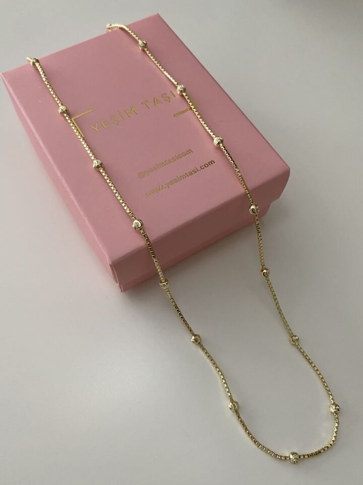 Minimal Lazer Kesim Topçuk Detaylı Zincir''45cm''