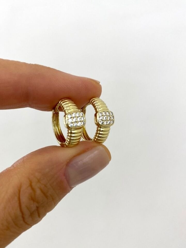 ''Özel Seri'' Taşlı Halka Küpe