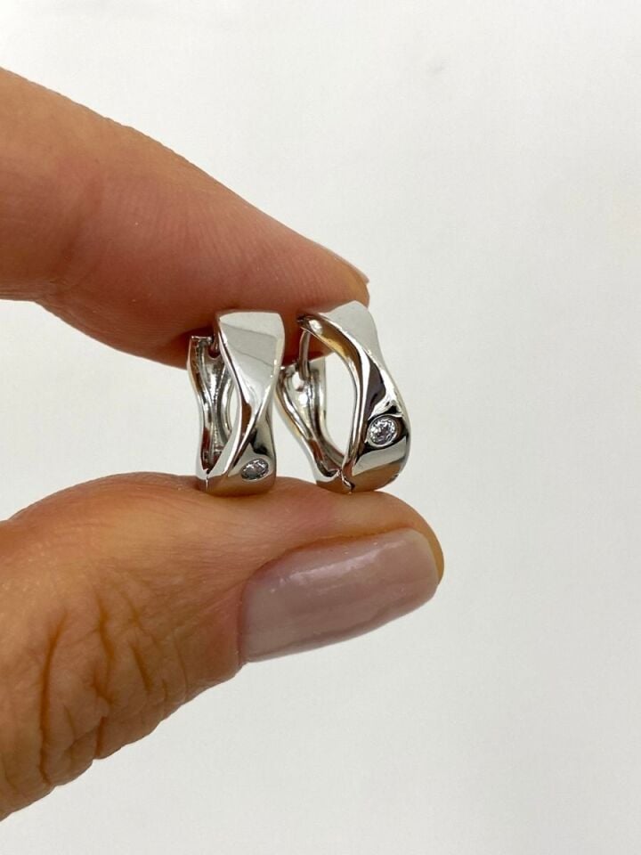 ''Özel Seri'' Minimal Taşlı Halka Küpe