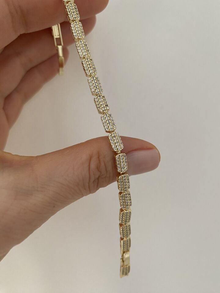 Gömme Mikro Zirkon Taşlı Geometrik Bileklik