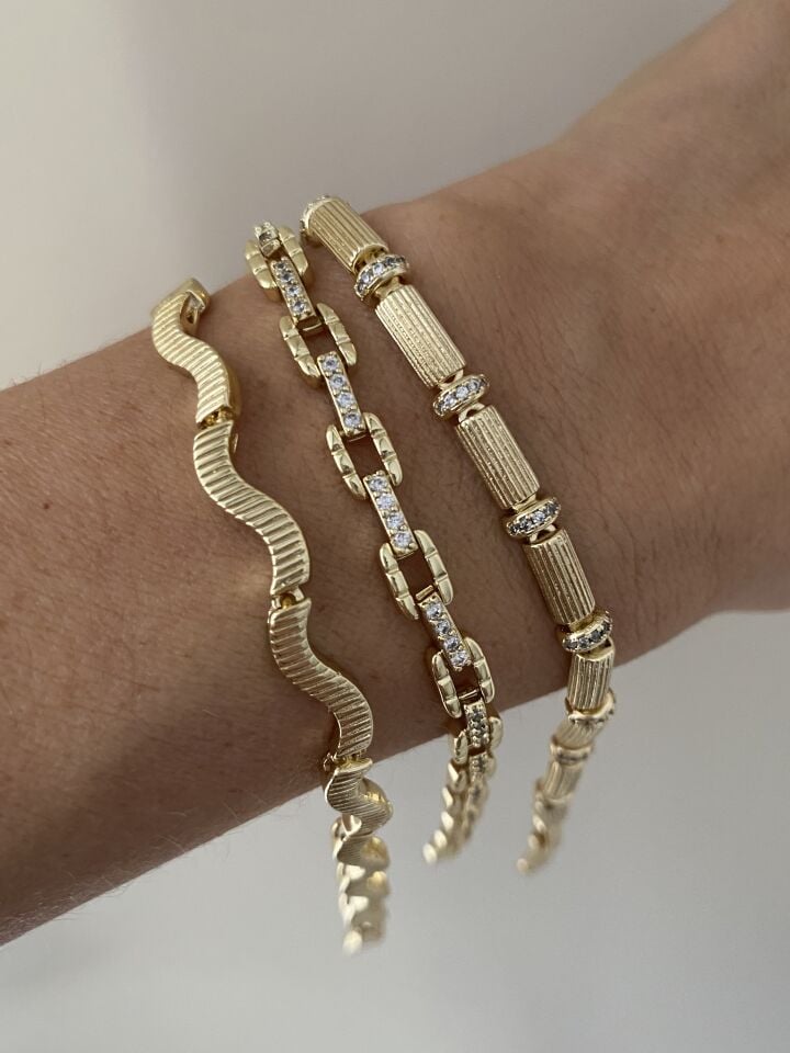 Lazer Kesim Kare Model Taşlı Bileklik