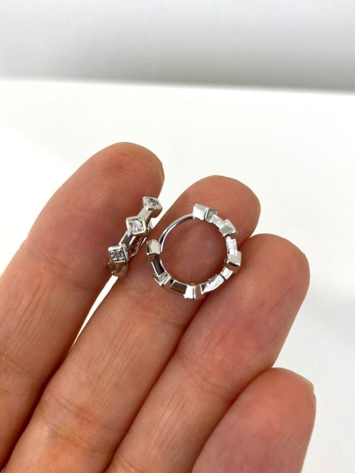 ''Özel Seri'' Minimal Halka Küpe