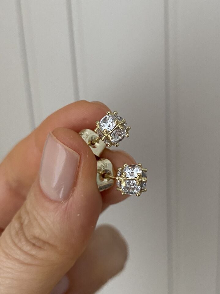“Özel Seri” Minimal Kristal Taşlı Küp Küpe Gold