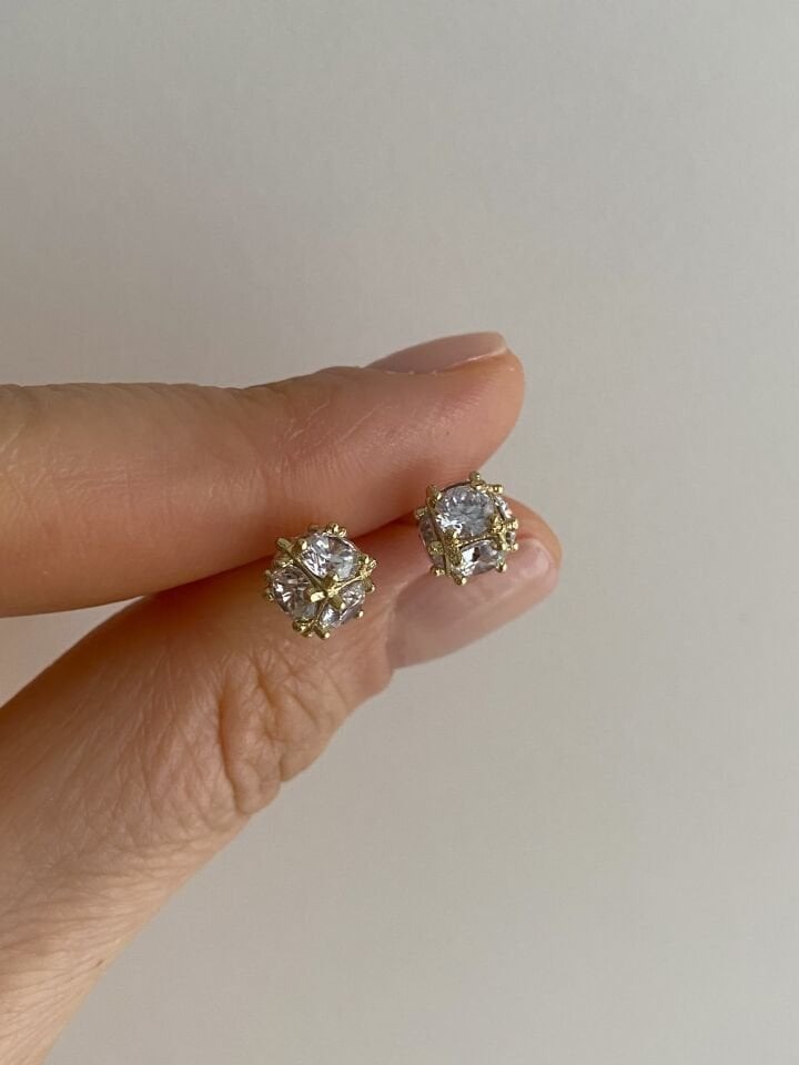 “Özel Seri” Minimal Kristal Taşlı Küp Küpe Gold