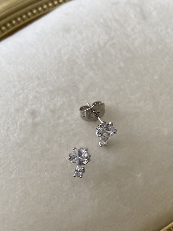 “Özel Seri” Minimal Tek Taş Kedi Küpe