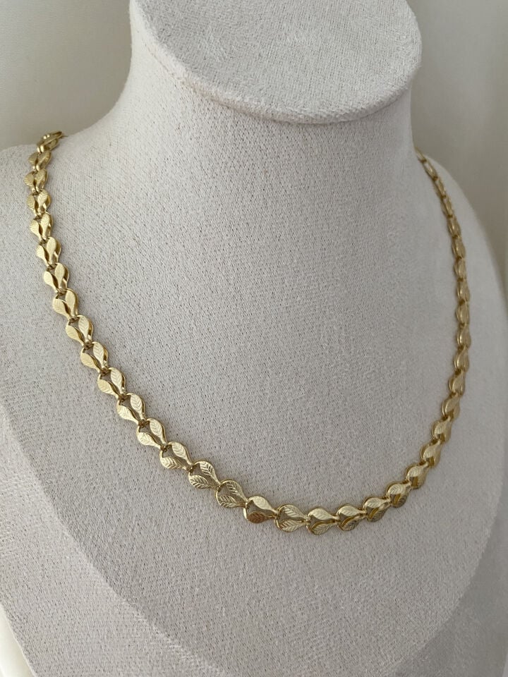 Lazer Kesim Tam Tur Yaprak Detay Kolye (50cm)