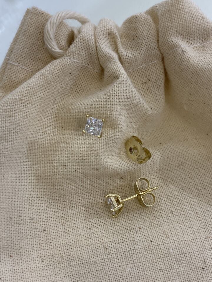 Özel Seri Minimal Kare Tek Taş Küpe Gold 5mm
